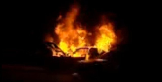 Pożar samochodu w Policach.