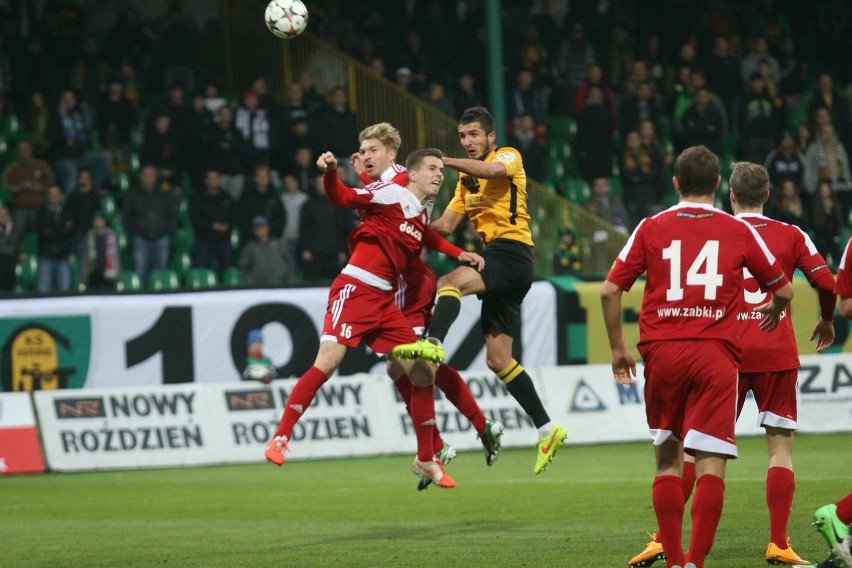 Dolcan Ząbki - GKS Katowice 2:0 [RELACJA]. Miotła trenera Piekarczyka przestała działać