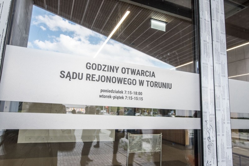 Tyle zarabia ławnik sądowy - stawki. Sądy w Toruniu szukają chętnych