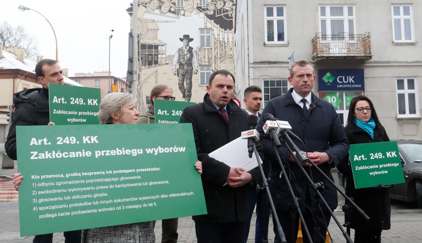 Konferencja prasowa sztabu wyborczego Grzegorza Brauna,...