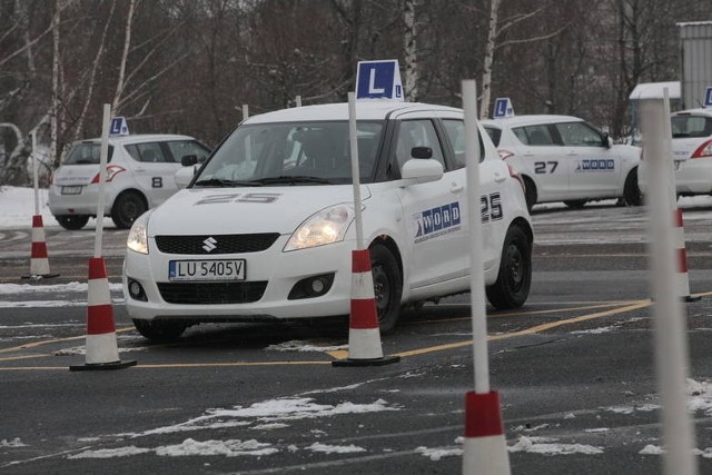 Egzaminatorzy z Łodzi zgodzili się zamienić etaty na 3/4 etatu. To nie wystarczyło, dlatego WORD szuka sposobów na zarobek organizując kursyFot: Grzegorz Gałasiński/archiwum