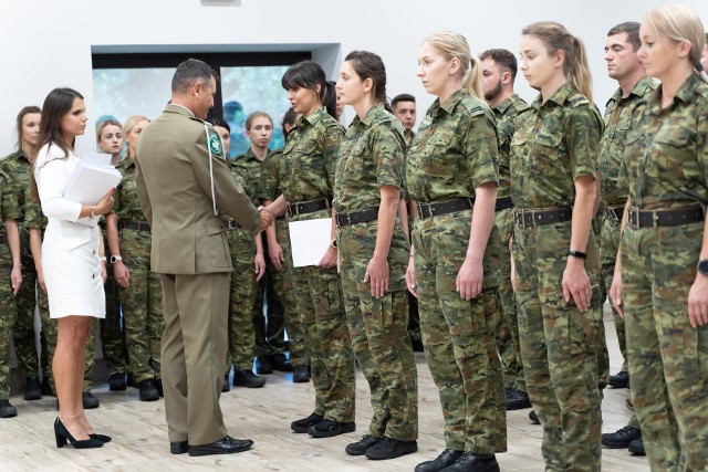 55 nowych kaprali w Bieszczadzkim Oddziale Straży Granicznej.