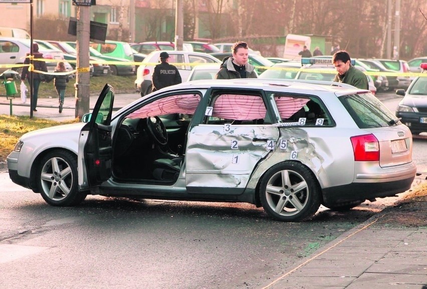 Auto Tomasza C. po ataku ze strony kiboli Wisły Kraków