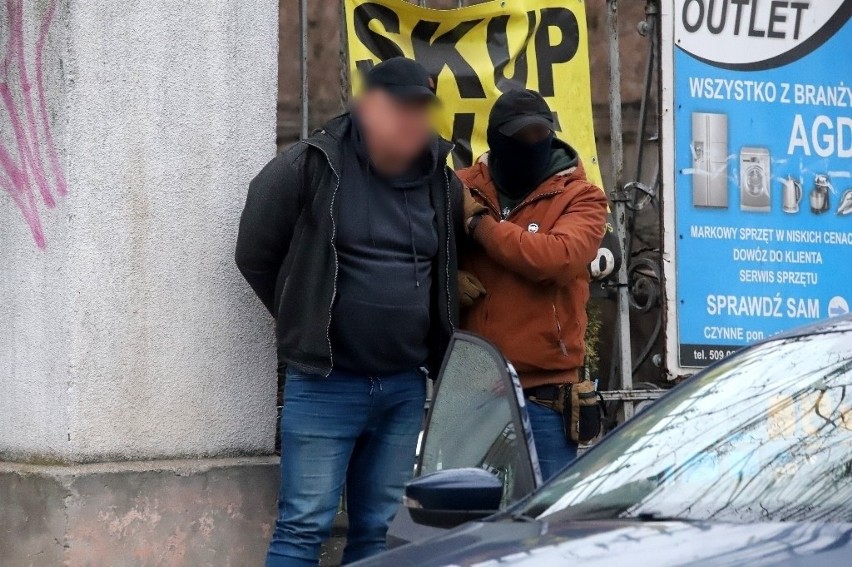 Pościg i strzały w centrum Wrocławia. Zatrzymany taksówkarz.