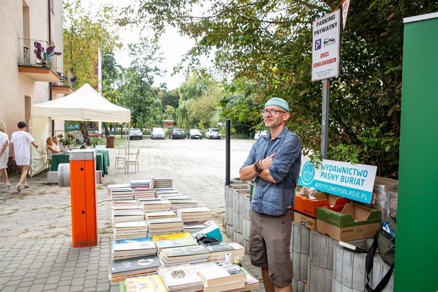 W sobotę przy ulicy Warszawskiej były kiermasze książek,...