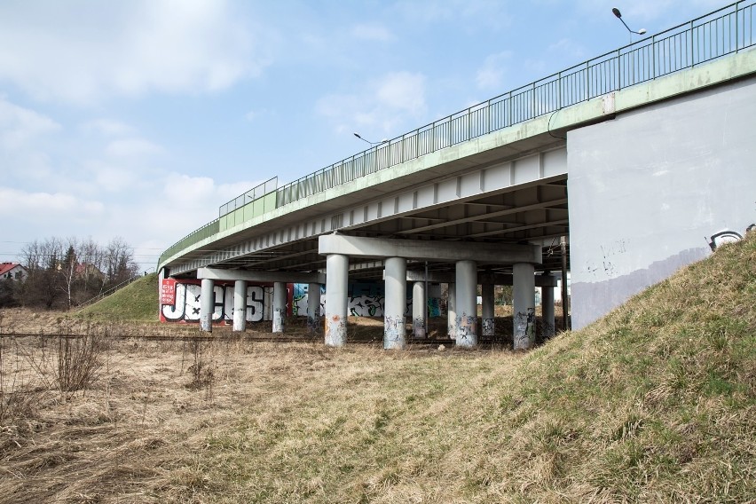 Remont wiaduktu nad torami kolejowymi w Olkuszu, w ciągu DK...