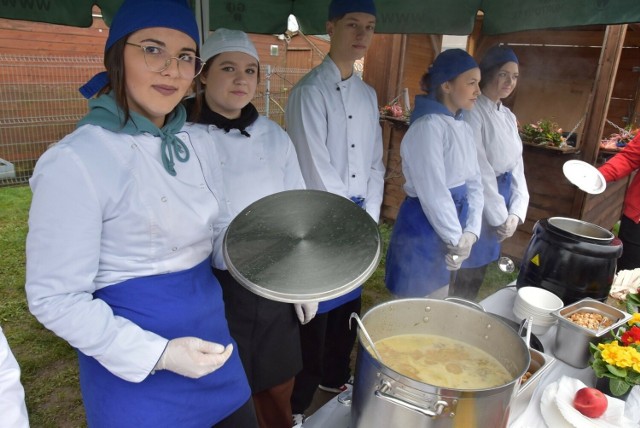 W zeszłym roku uczniowie Gastronomika przygotowywali przed świętami żurek. W tym roku będzie można posmakować innej potrawy.