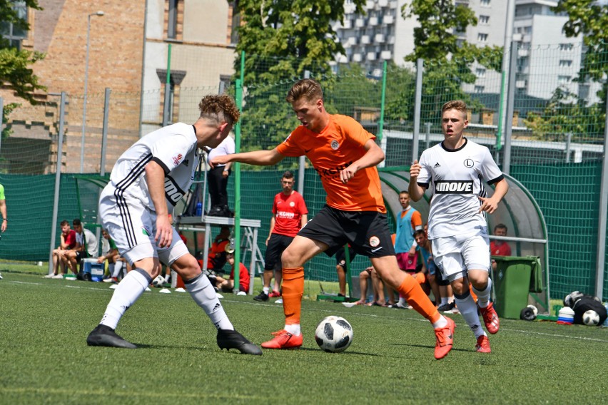 CLJ u-17. Awans wywalczony w pocie czoła. Legia Warszawa pewnie pokonała Zagłębie Lubin i zagra w finale