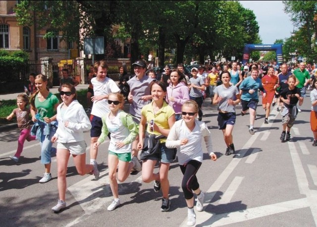 W niedzielę biegacze opanują ełckie ulice. Na trasę o długości 1111 metrów wyruszą o godzinie 13 spod ratusza przy ulicy Piłsudskiego.