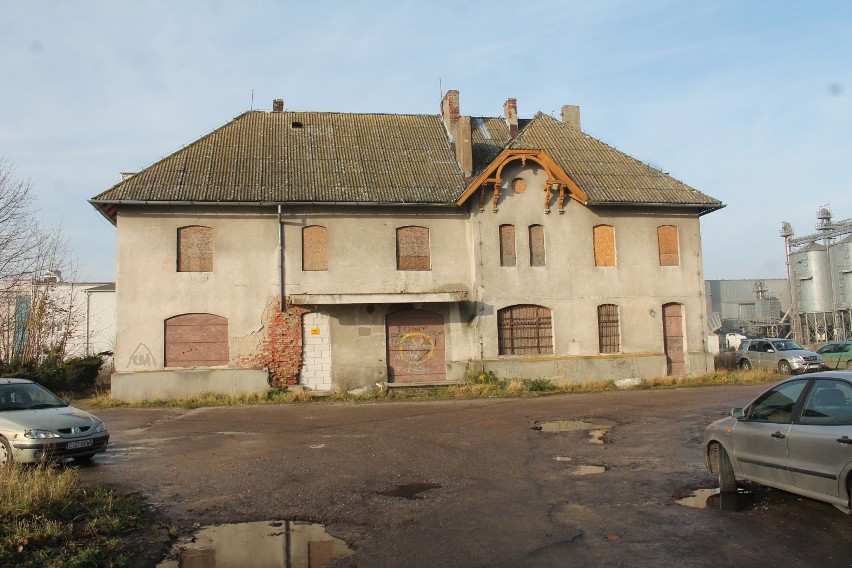 120 lat temu trwała budowa linii kolejowej Chełmża - Golub -...