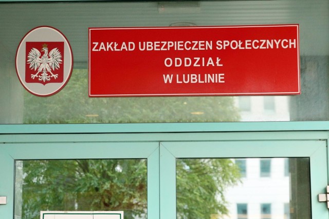 Zakład Ubezpieczeń Społecznych wprowadza możliwość umorzenia składek za luty i wypłaty nawet trzech świadczeń postojowych dla wybranych branż