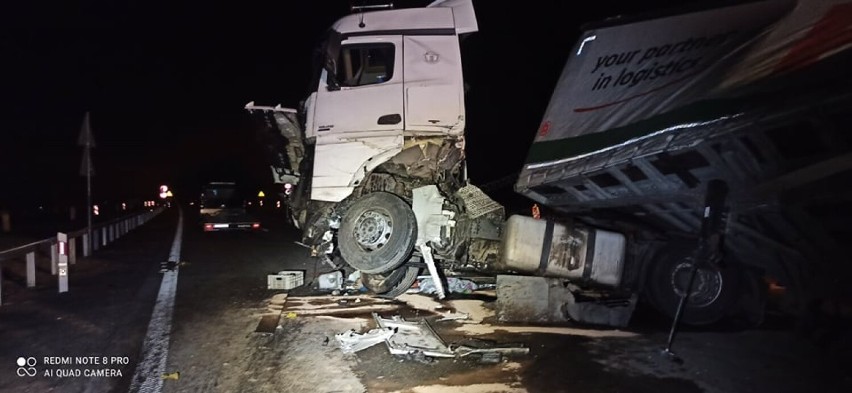 Do wypadku doszło we wtorek wieczorem na autostradzie A1...