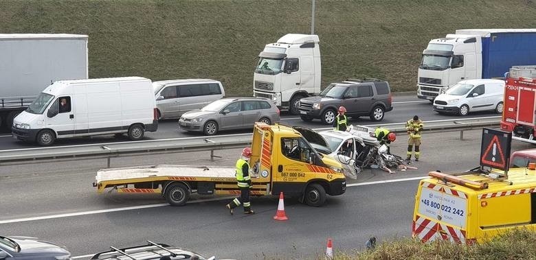 Po czwartkowym wypadku na A2, kiedy kierująca samochodem...