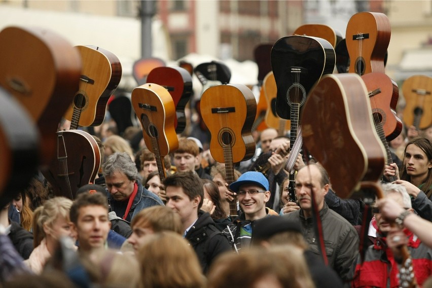 02.05.2013 wroclaw rekord guinnessa gitara gitarowy rynek...