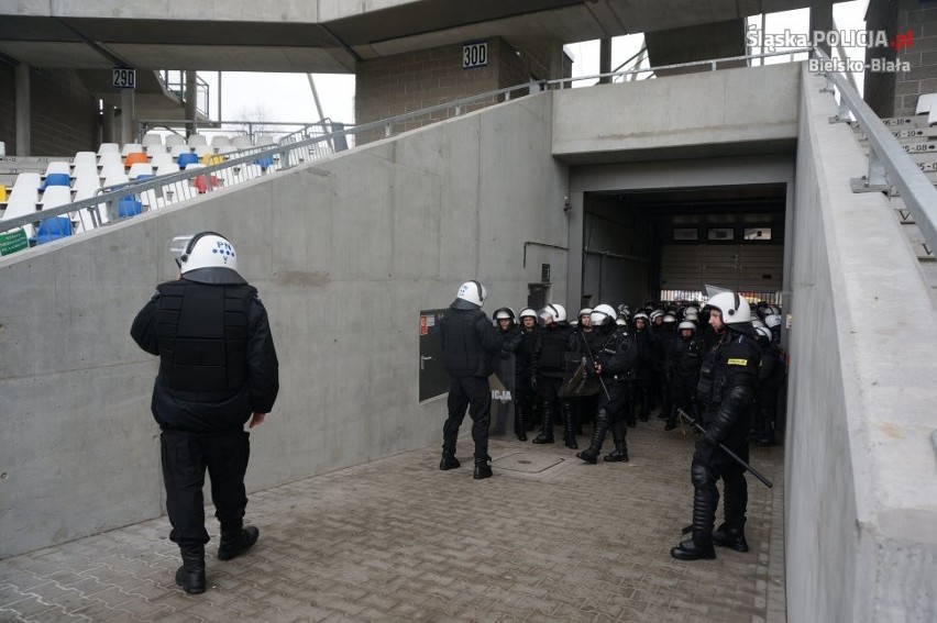 Ponad 150 policjantów w środę wzięło udział w ćwiczeniach na...