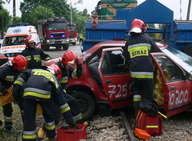 Symulacja wypadku na torach została przeprowadzona w Skarżysku i Suchedniowie.