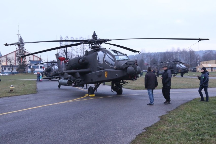 Wojskowe śmigłowce nad Kielcami. Amerykańscy żołnierze lądowali w Masłowie 