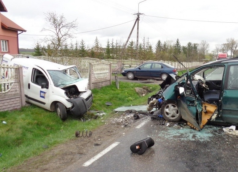 Śmiertelny wypadek na DK 63. Zginął 81-latek (zdjęcia)