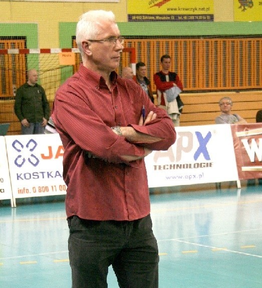 Podopieczni Jacka Skroka (na zdjęciu), Czarni Radom, w pierwszym meczu mistrzostw Polski juniorów zmierzą się z Fartem Kielce.