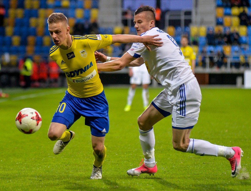 Arka Gdynia - Piast Gliwice: Pierwsza z siedmiu bitew