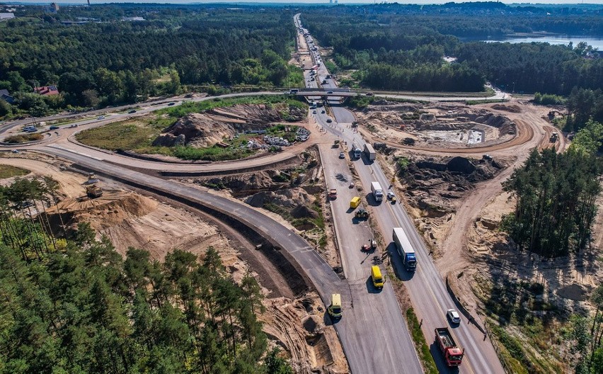 Tak powstaje nowy, prawie 7-kilometrowy odcinek S1 Dąbrowa...