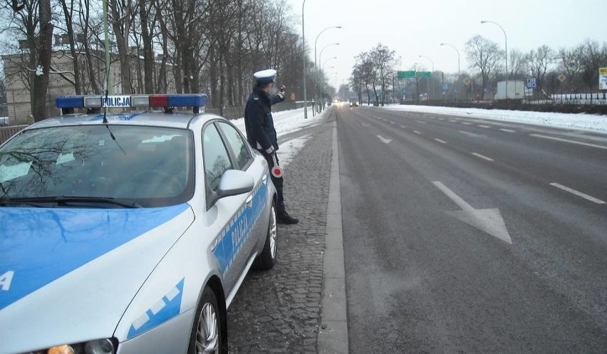 Policyjna akcja prędkość 16-17.02.2019 Uwaga! W weekend wzmożone kontrole na drogach (zdjęcia)