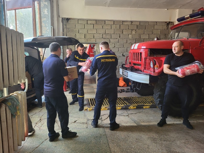 OSP z JRS we Wrocławiu czynnie pomaga ukraińskim strażakom....