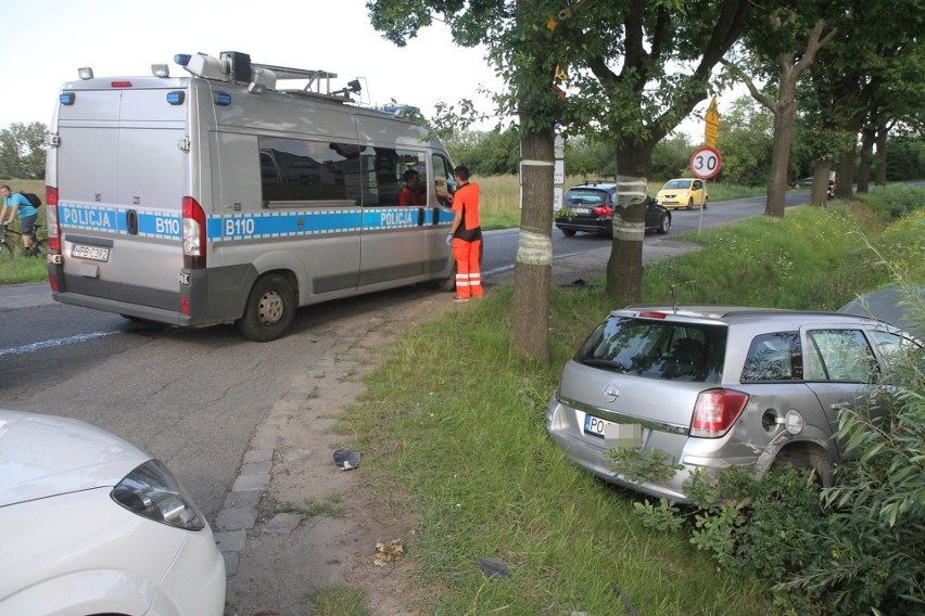 Wypadek na Buforowej. Zderzenie dwóch opli [ZDJĘCIA]