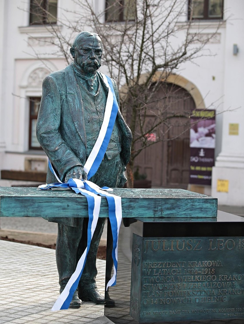 Wielki prezydent Juliusz Leo wreszcie ma pomnik