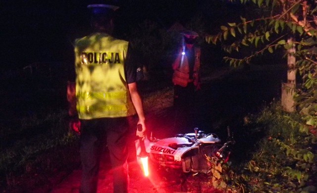 45-letni motocyklista zginął w zderzeniu z osobowym peugeotem pod Nowym  Miasteczkiem.