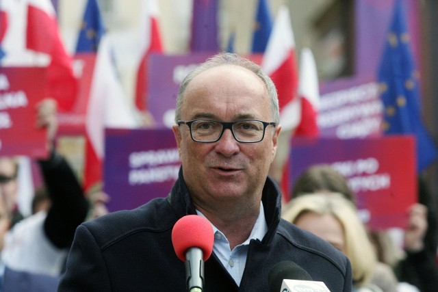 Przewodniczący SLD Włodzimierz Czarzasty zapytany o kandydaturę Hołowni przypomniał, że dziennikarz „był mocno sceptyczny w sprawie in vitro”.