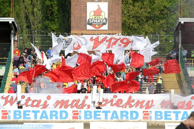 Kibice Betardu Sparty czekają na wyjazdowe zwycięstwo wrocławian od 31 lipca 2011 roku (wygrana w Tarnowie 39:27).