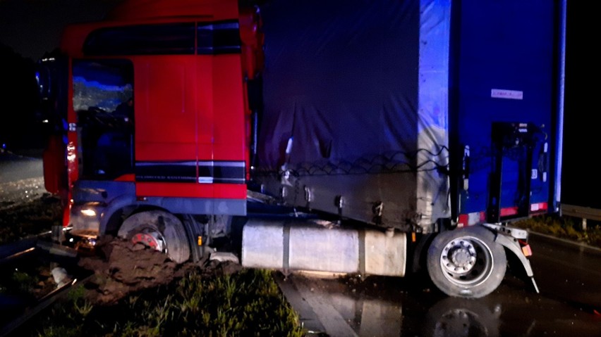 Kłopoty na autostradzie A4 na Dolnym Śląsku. Wypadek i zepsuta ciężarówka 