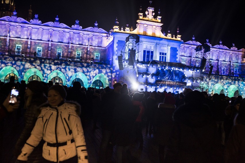 Sylwester 2016. Rynek Główny i scena w Krakowie [ZDJĘCIA, WIDEO]