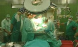 Lekarze z bydgoskiego "Biziela" przeprowadzają unikatową operację żuchwy [zdjęcia]