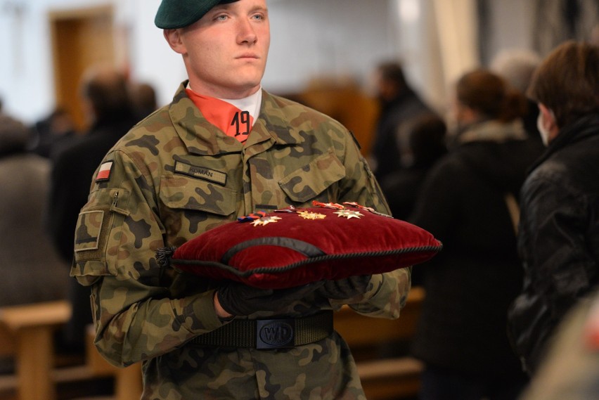 Świdniczanie pożegnali porucznika Tadeusza Szkołuta ps. „Giewont"