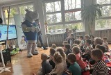 Kampania Kolejowe ABC zawitało do przedszkola w Sędziszowie. Dzieci poznały zasady bezpiecznej podróży pociągiem