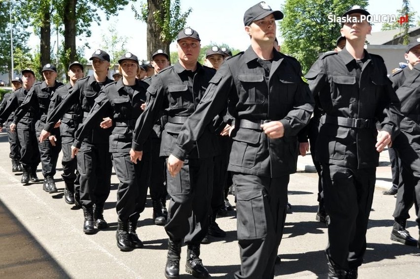 Ślubowanie nowych policjantów w Katowicach