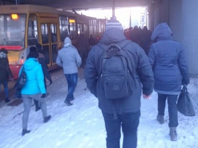 Nie jeżdżą tramwaje i autobusy na al. Bandurskiego przy al. Włókniarzy. OBJAZDY