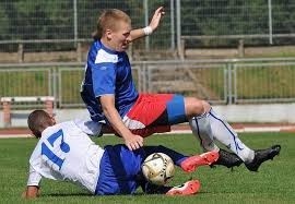 Kordian Rudziński (w niebieskiej koszulce) został graczem niemieckiego Rot-Weiss Ahlen.