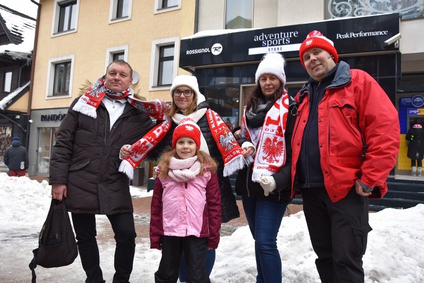 Zakopane: Pucharowe szaleństwo zaczyna się wieczorem, ale pierwsi kibice skoków są już w mieście [ZDJĘCIA]