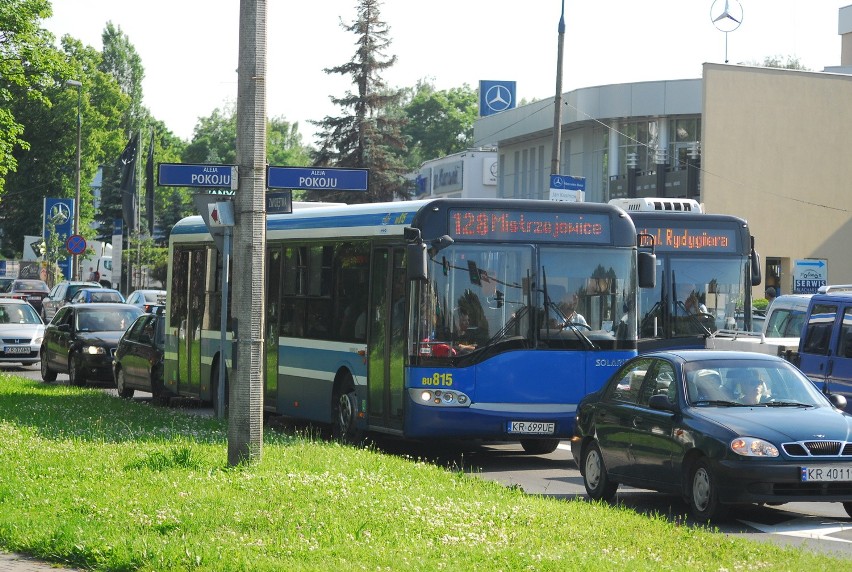 Aleja Pokoju stanie w korku co najmniej do połowy lipca [ZDJĘCIA]