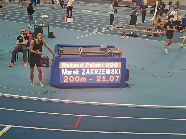Marek Zakrzewski tuż po biegu na 200 metrów.