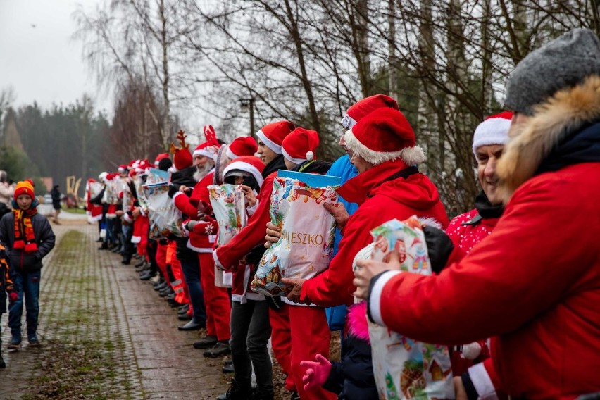 Białystok. Finał akcji MotoMikołaje 2019. Miłośnicy jednośladów ponownie pomagają podopiecznym domów dziecka (zdjęcia)