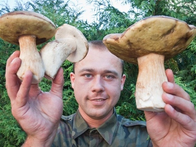 Mariusz Balawander i jego leśne trofea.