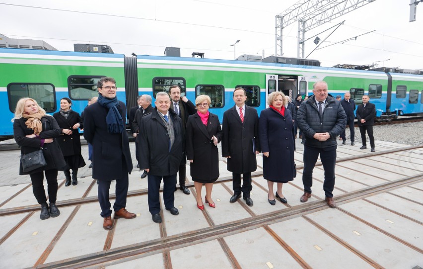 Uroczyste otwarcie zaplecza technicznego Podmiejskiej Kolei Aglomeracyjnej przy stacji PKP Rzeszów Staroniwa [ZDJĘCIA]