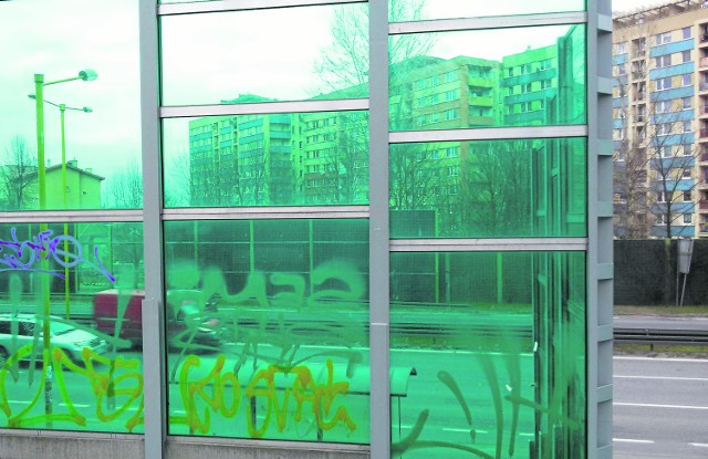 Ekrany przy DK1 w Częstochowie nie są dobrą wizytówką miasta