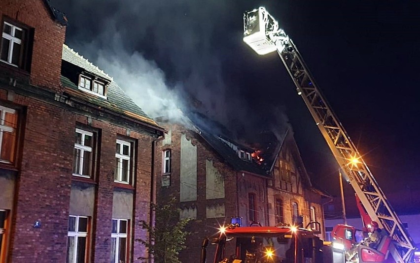 Tragiczny pożar w Czerwionce. Płonie poddasze familoka