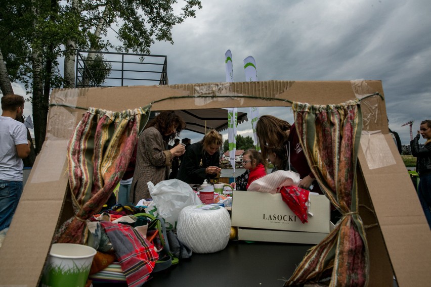 Kraków. Otwarcie plaży na bulwarach. Pogoda nie zachwyca [ZDJĘCIA]