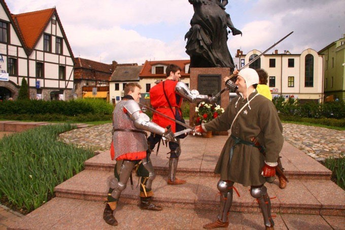 W orszaku przez Stare Miasto